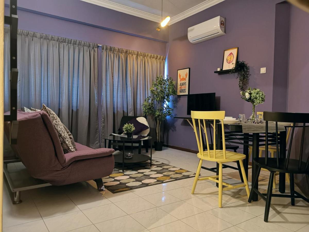 Aurora Court Service Apartment Kampong Makam Экстерьер фото